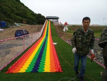 桂阳网红滑道项目